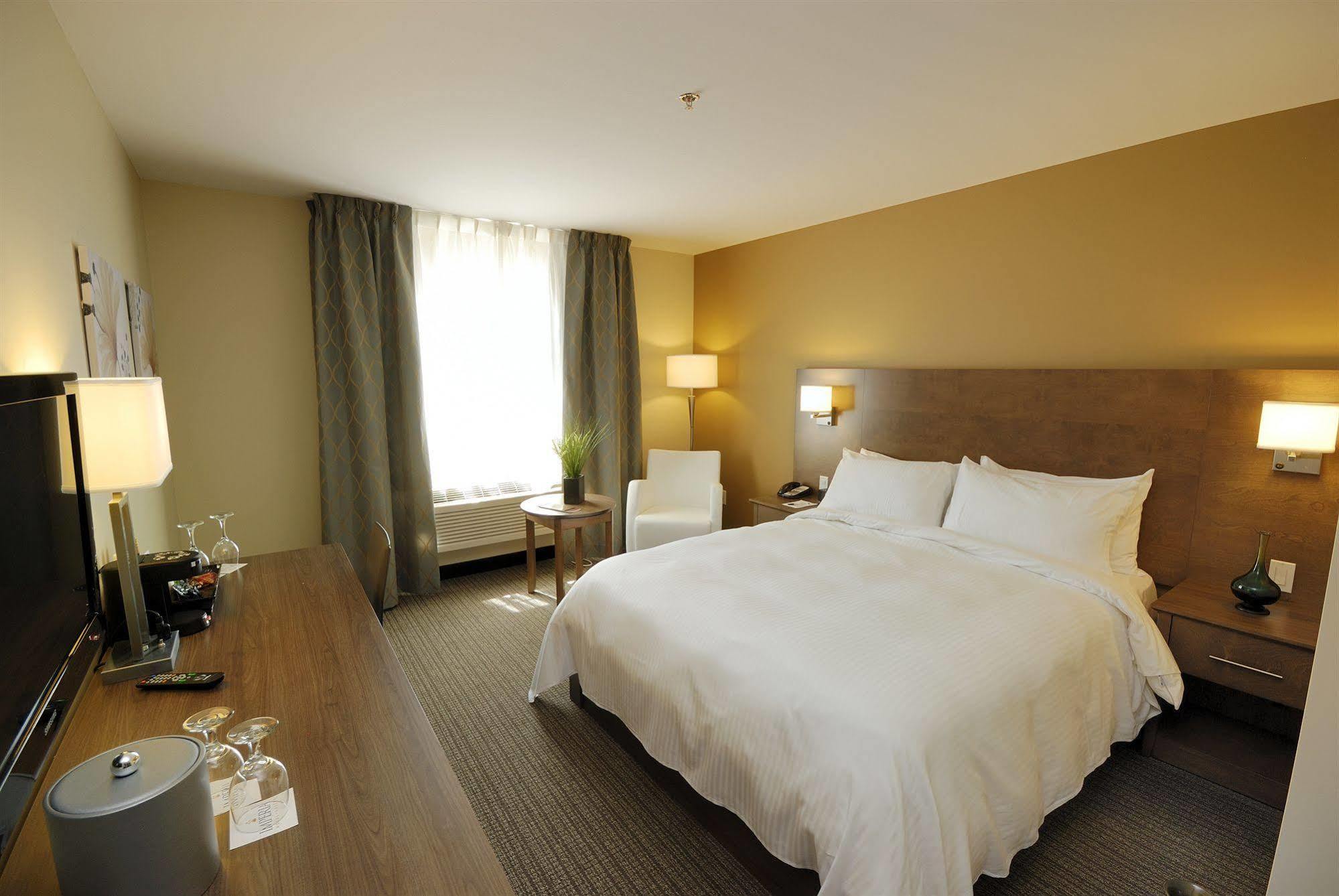 Imperia Hotel Et Suites Terrebonne Kültér fotó