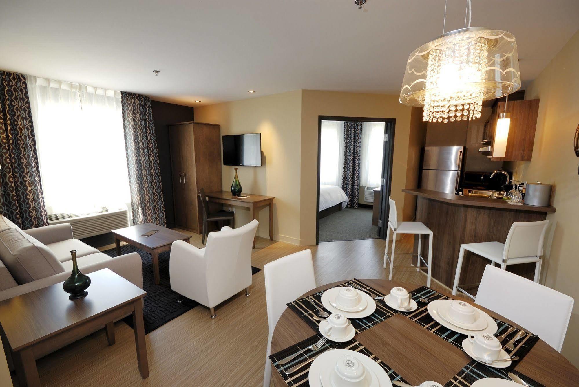 Imperia Hotel Et Suites Terrebonne Kültér fotó