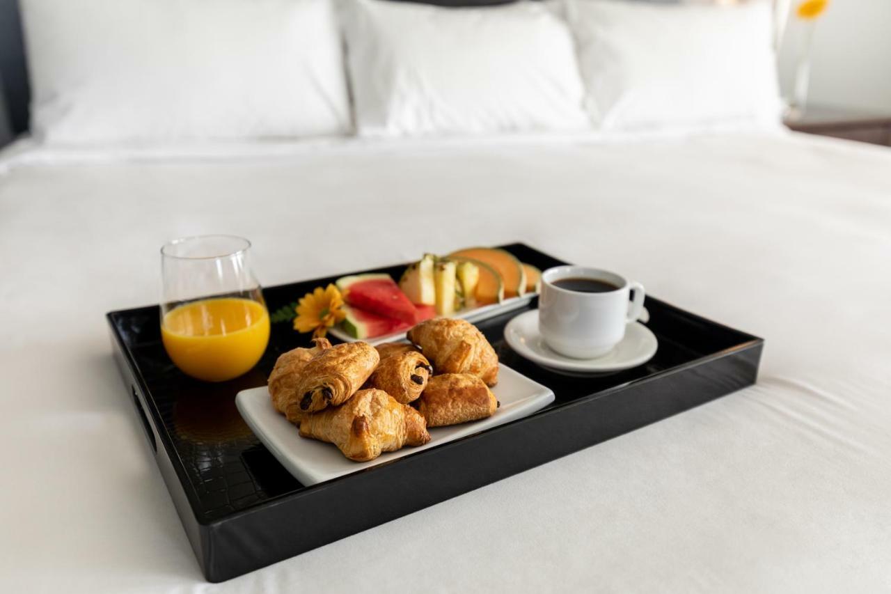 Imperia Hotel Et Suites Terrebonne Kültér fotó
