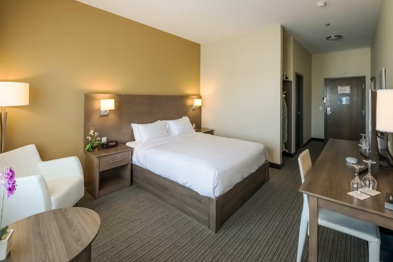 Imperia Hotel Et Suites Terrebonne Kültér fotó